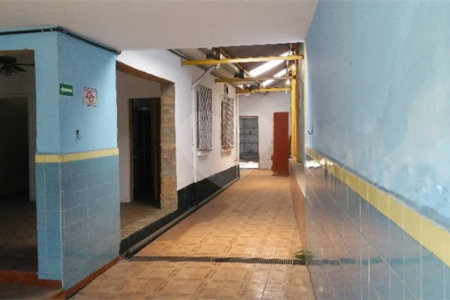 Excelente Casa Comercial no Anália Franco Terreno para LOCAÇÃO e COMPRA.