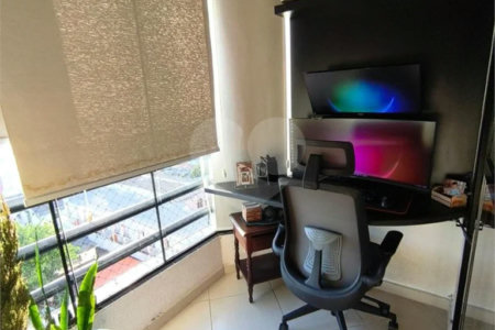 Apartamento de 60m2 na Saúde com 2 dorms, 1 suíte, 2 banheiros, 2 vagas. Estuda permuta.