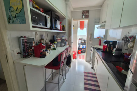 Apartamento Vila Mariana ,2 dormitórios sendo 1 suíte e 2 vagas.