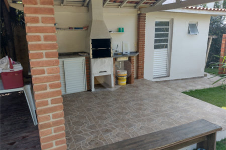 Indaiatuba- Recreio Internacional Viracopos - Terreno com 1000 ms - construido 200 ms - Sobrado com 3 dorms, 1 suite, Ar condicionado nos quartos e sala, cozinha com armários, cooktop, ampla varanda - Quiosque com churrasqueira e piscina , playground, garagem, deposito - R$ 1.500.000,00 - não ace