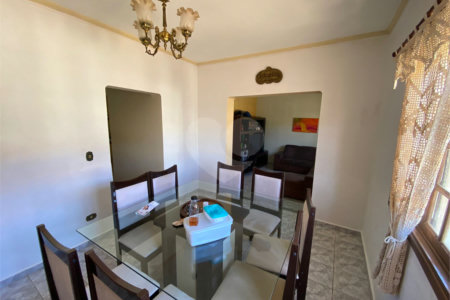 Casa/sobrado para venda com piscina no Santa Felícia Jardim