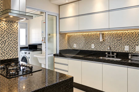 Apartamento mobiliado de 106 m² no Centro de São Bernardo, com 3 dormitórios, suíte, 3 vagas, vista livre e condomínio com lazer completo.