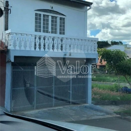 Casa Sobrado com piso cerâmico, com 3 dormitórios no Jardim Ricetti