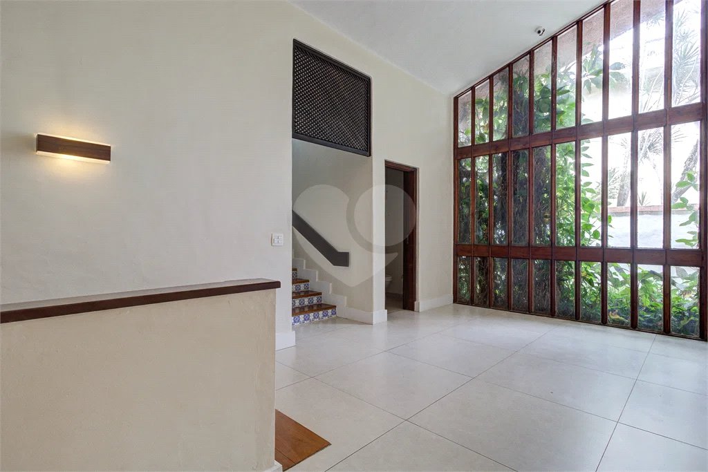 Sobrado à venda ou para alugar com 4 quartos, sendo 1 suíte, em Chácara Monte Alegre, São Paulo, SP