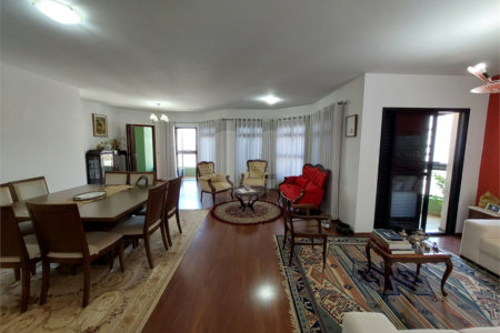 Apartamento com 3 suítes no centro de São Carlos