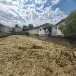 Terreno em Atibaia com 652 metros, pronto para construir no Jardim do Lago, aceita financiamento
