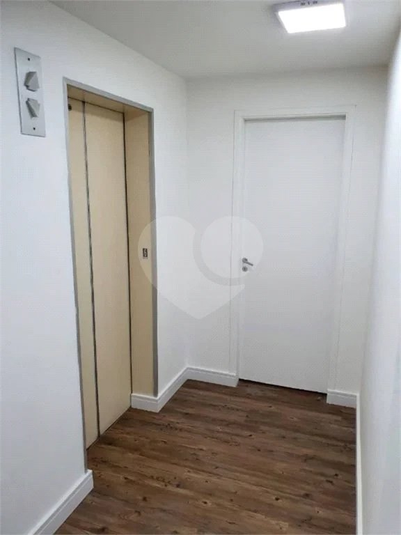 Sala comercial para locação e venda. 204m² AU