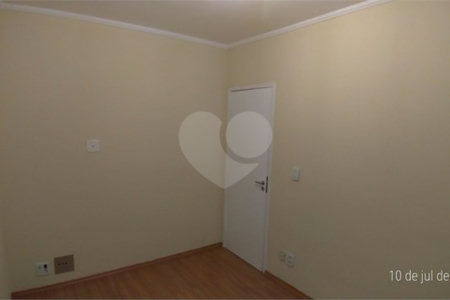 Apartamento no Condomínio Residencial Alcântara.
