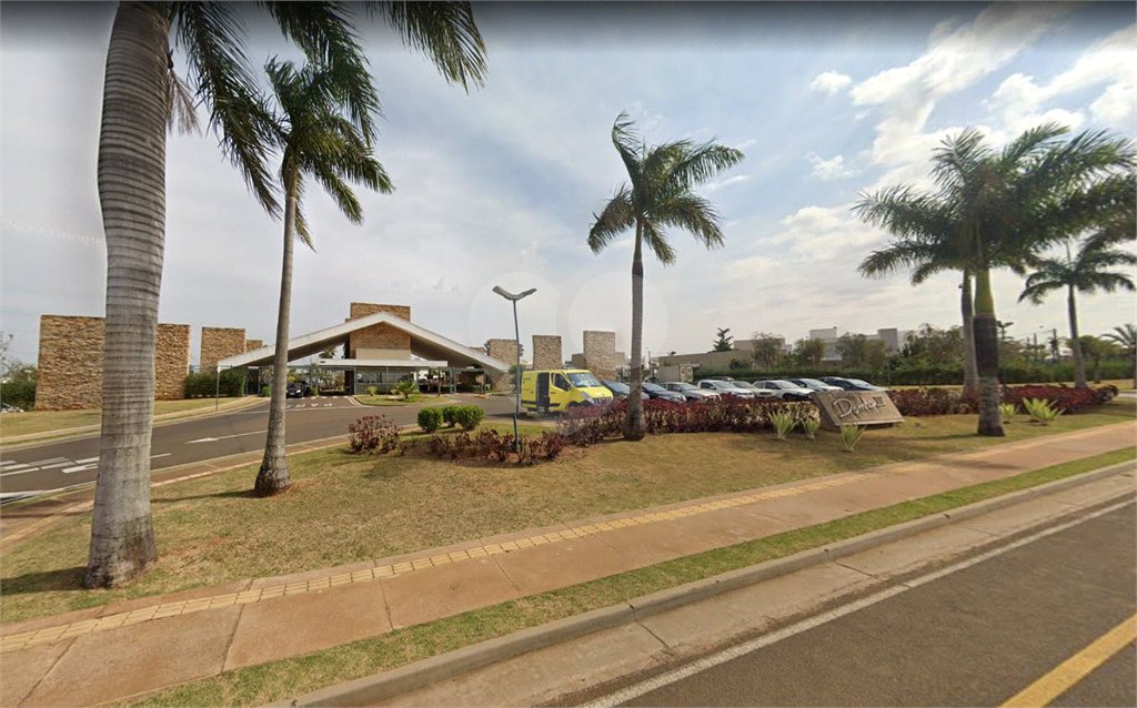 Casa em Construção no Condomínio de alto padrão Dahma III