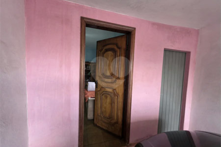 Casa térrea, 2 dormitórios com salão comercial Jd. Nova São Carlos
