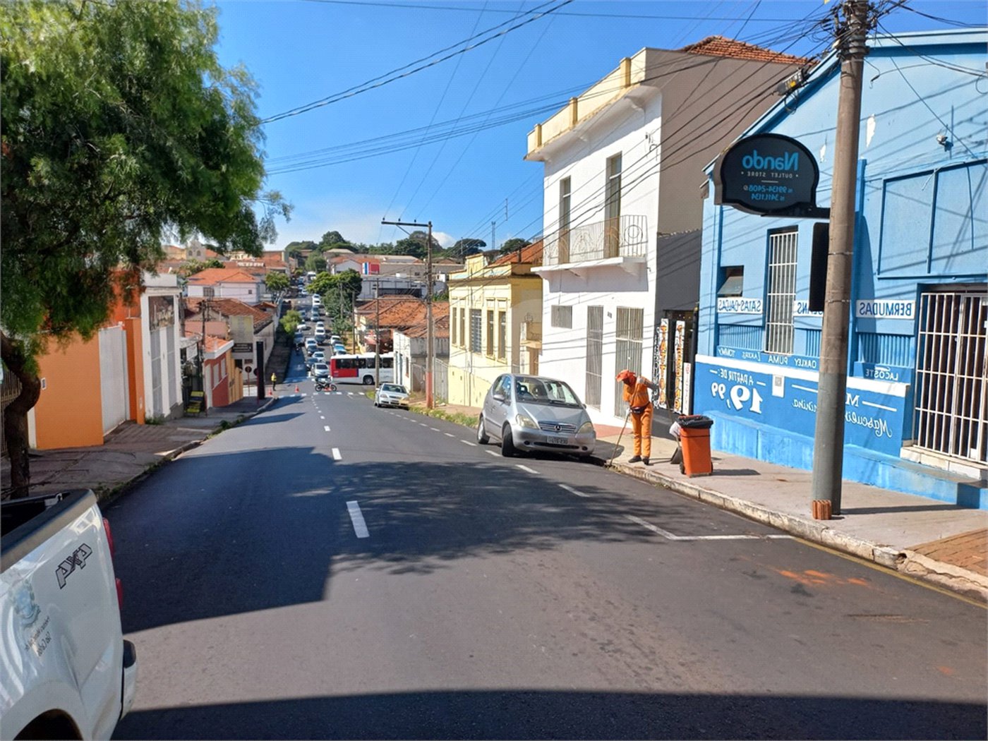 Salão comercial com 206,00 m² .