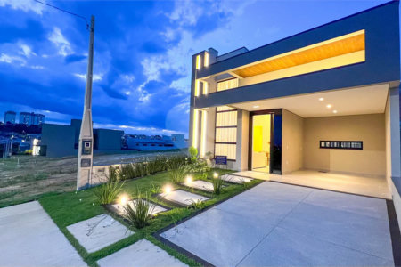 Indaiatuba - Casa condomínio Park Vista Real - AT : 200m - AC : 140m - Boiller Instalado - torneiras quentes - 3 quartos : sendo 1 suite - Suite - Ar Condicionado Samsung 12 Btu’s; arandelas de cabeceira , Dommus Closet . Esquadria , porta automática . 2 Quartos - Ar Condicionado Samsung 9 Bt