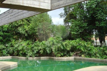 Casa Térrea à venda com 5 quartos, sendo 3 suítes, em Interlagos, São Paulo, SP