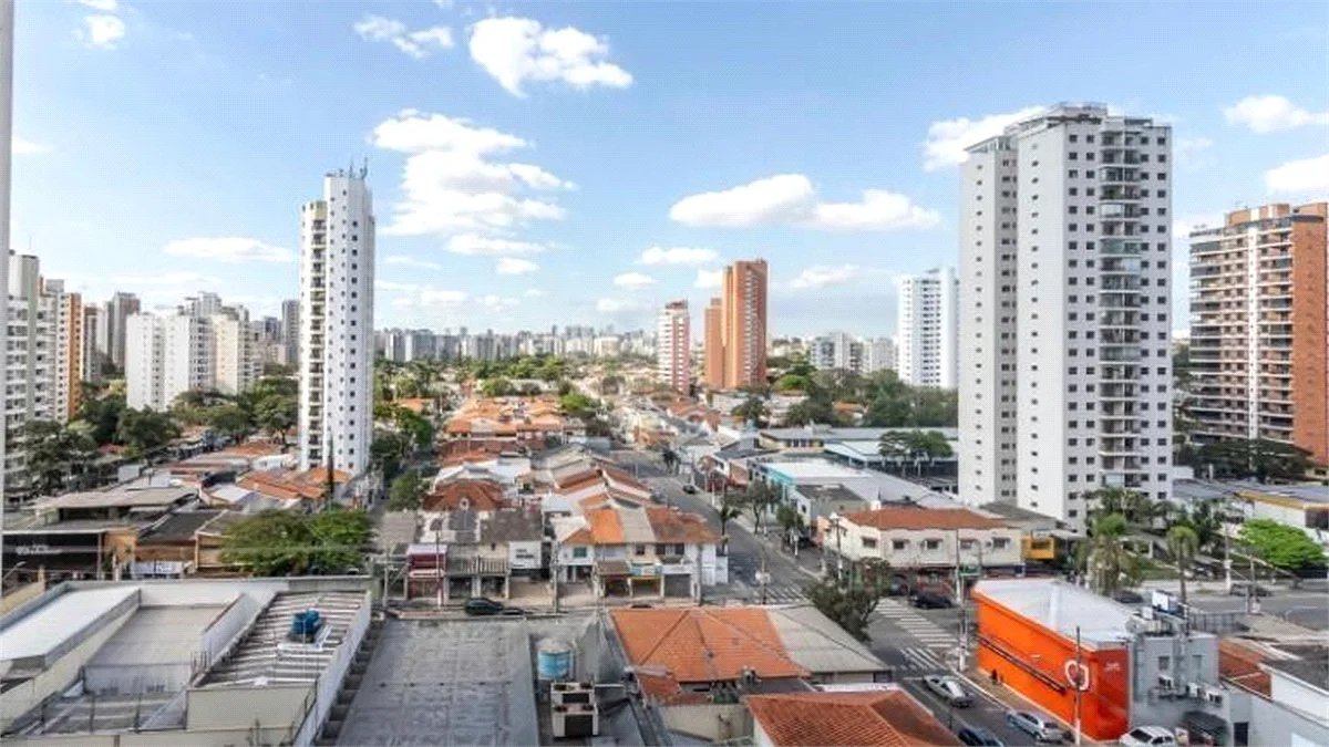 Apartamento à venda com 3 quartos, sendo 1 suíte, em Campo Belo, São Paulo, SP