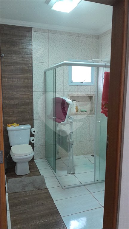 Chácara em Área Rural de Piracaia, com casa principal + 4 kitnets alugadas, excelente localização