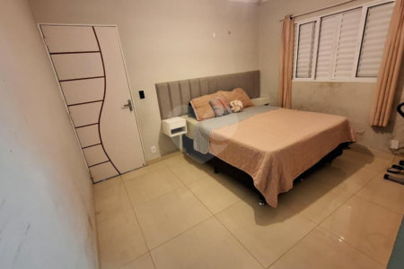Casa de 2 quartos em Rua Orange, Vila Luzita, Santo André - Venda!