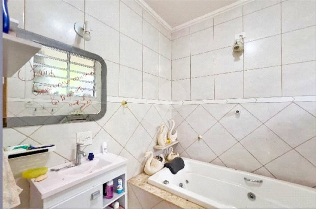 Apartamento na Vila Mariana, 3 quartos, 2 banheiros, 2 vagas.