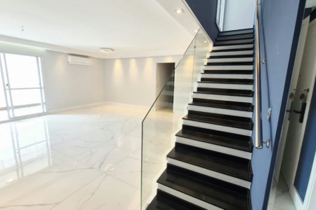 COBERTURA DUPLEX DE ALTO PADRÃO NA VILA SÃO FRANCISCO | 233 m²