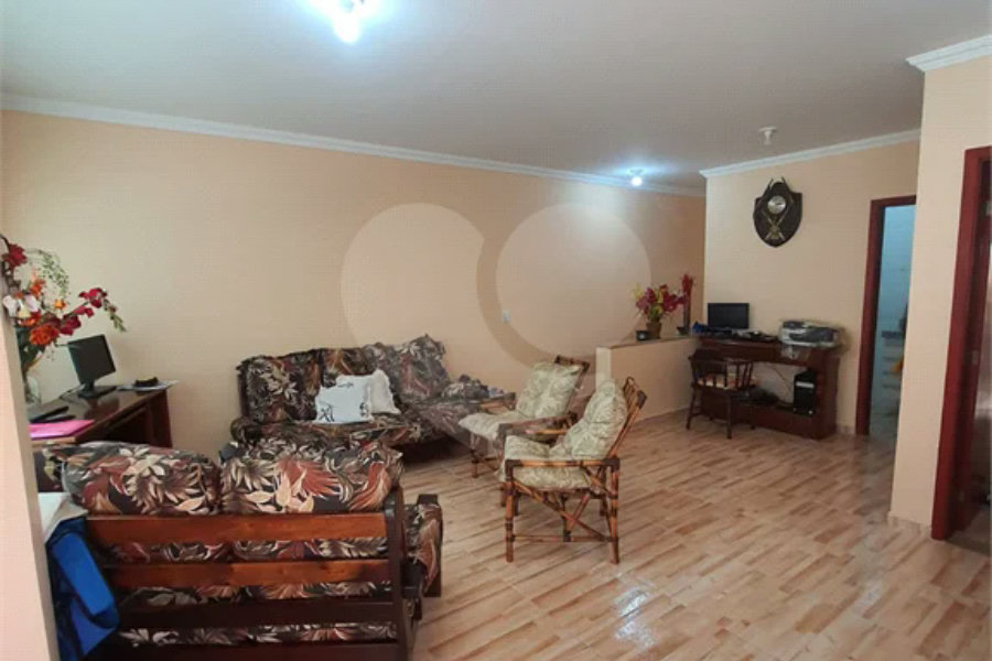 Casa térrea em Pirituba com 30 vagas!!!