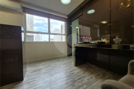 Sala comercial para venda ou locação na Brig.ís Antônio entre Paulista e Parque do Ibirapuera, 70 m², duas vagas de garagem