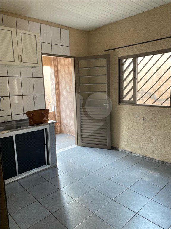 Casa térrea para venda na Vila Carmem