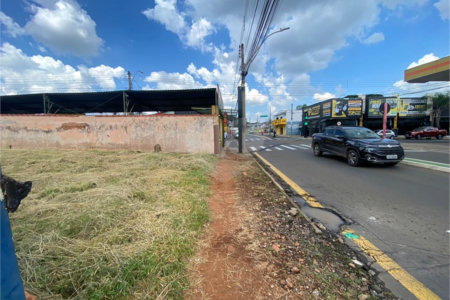 Terreno na Avenida São Carlos
