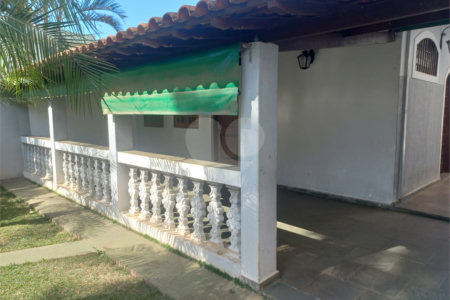Casa térrea para venda ou locação no Parque Estancia Suíça.