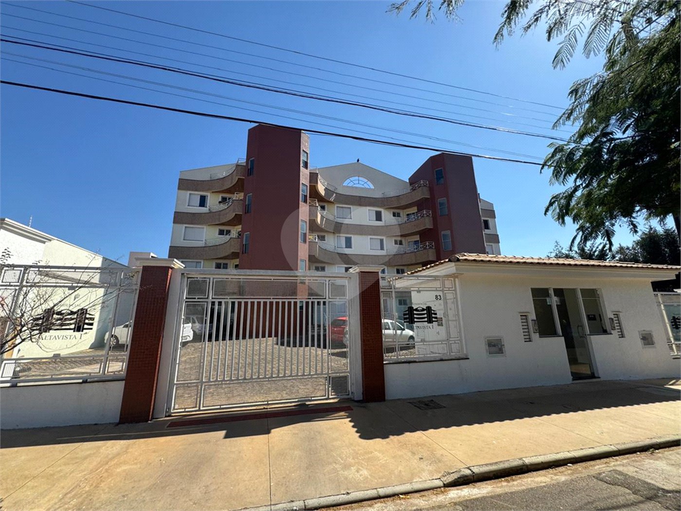 Apartamento de 2 Dormitórios á venda, no Parque Santa Marta em São Carlos.