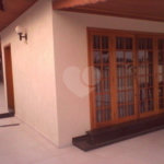 CASA TÉRREA ASSOBRADADA A VENDA NO TREMEMBÉ - 4 DORMS (2 SUÍTES), CHURRASQUEIRA E 4 VAGAS DE GARAGEM