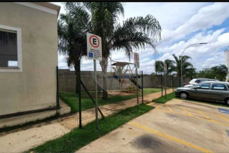 Apartamento no Condomínio Monte Logan.