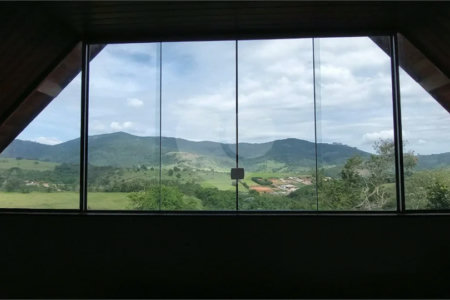 LINDA CHÁCARA A VENDA - CONDOMINIO ALPES D'OURO - BOM JESUS DOS PERDÕES
