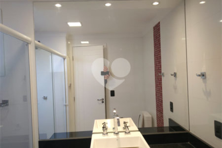 Apartamento 3 suítes, varanda gourmet, 3 vagas em Condomínio Clube na Mooca