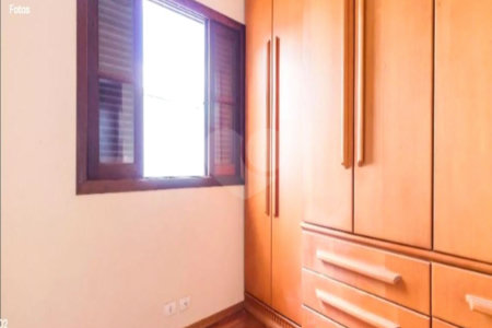Casa com 203m² , 4 dormitórios , sendo 3 suítes , 2 vagas , à venda na Vila Formosa.