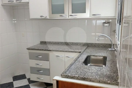 Sobrado á venda com 102m²- Vila Bertioga.