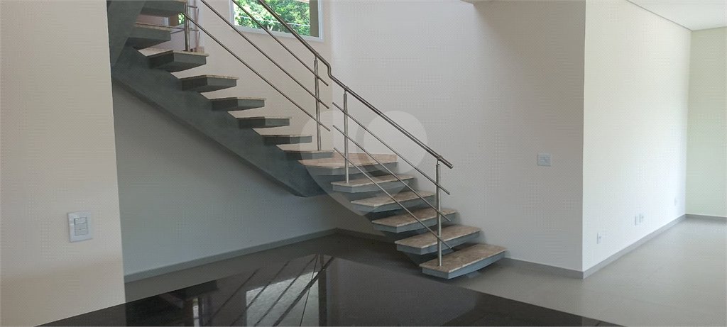 Casa à venda com 3 suítes em Santa Isabel, Louveira, SP
