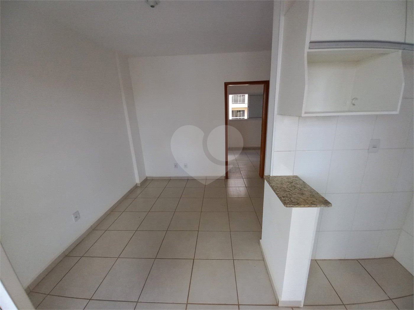 Apartamento no Condomínio Veneza