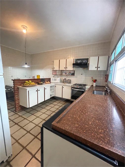 VENDE-SE SOBRADO - FREGUESIA DO Ó 181m² AC | 3 DORM (1 SUÍTE) | 4 BANHEIROS | 2 VAGAS | CHURRASQUEIRA E FORNO A LENHA | EDÍCULA