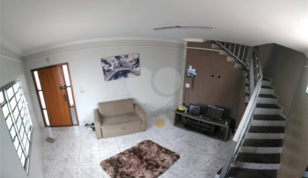 Sobrado à venda com 3 suítes em Vila Brasília, São Carlos, SP