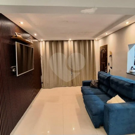 Casa de 2 quartos em Rua Orange, Vila Luzita, Santo André - Venda!