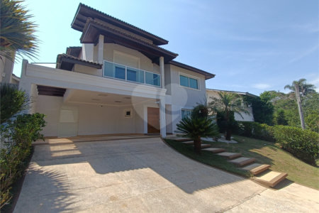 Casa à Venda