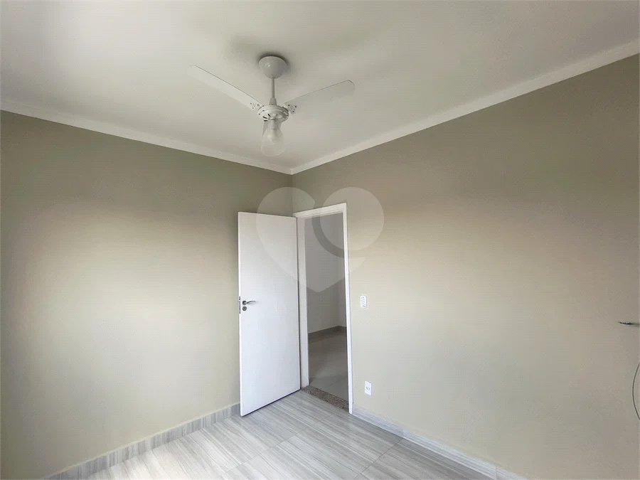 Casa com Suíte Master, Closet, Piscina e Espaço Gourmet Próxima ao Parque Ecológico- 03 quartos -com quintal