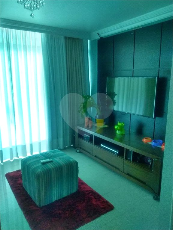 Linda Casa Sobrado a venda no Alto da Mooca com excelente acabamento, semi mobiliada com 2 suítes