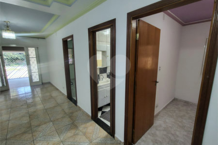 Casa ampla com 3 Quartos e 1 Suíte