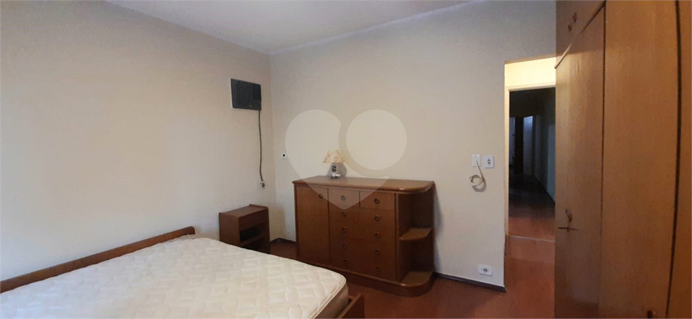 Sobrado amplo com 3 quartos, suíte e quintal para venda no Tremembé !!!