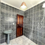 Casa à Venda no Santa Felicia, São Carlos | 2 Dormitórios | Pronta para Morar com Total Conforto