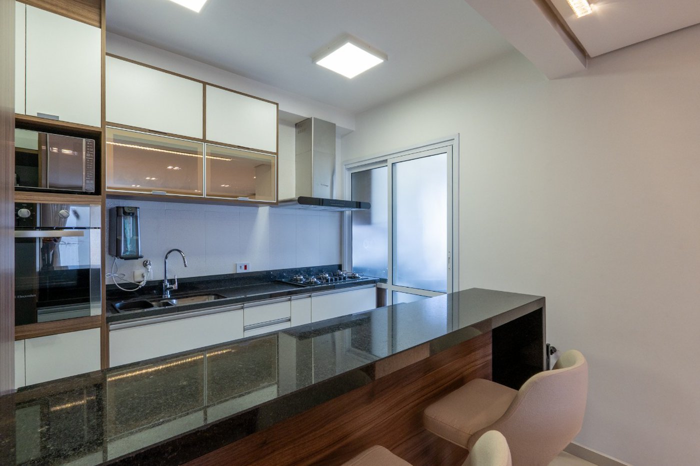 Apartamento para venda em Vila Suzana com 2 quartos, sendo 2 suítes, 103m²