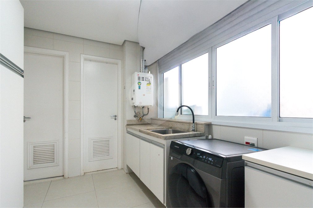 Apartamento à venda com 4 quartos, sendo 2 suítes, em Brooklin, São Paulo, SP