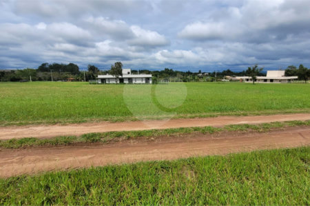 Loteamento no Condomínio Vila Pinhal do Broa
