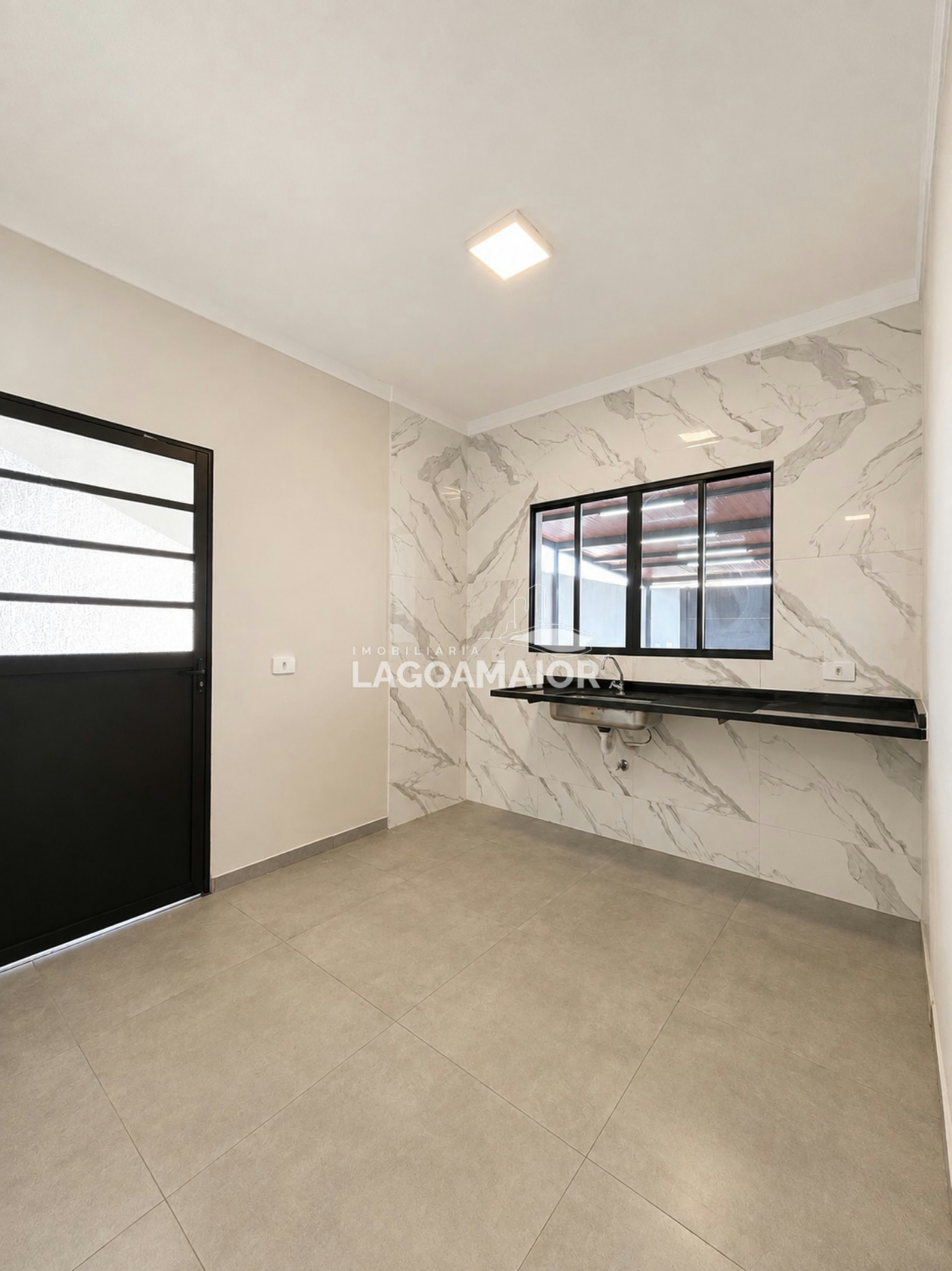 Casa à venda com 2 quartos no condomínio Alto do Capivari, Três Lagoas - MS