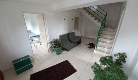 Sobrado à venda com 4 quartos em Pirajussara, São Paulo, SP
